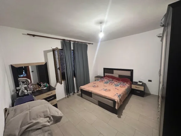 Tirane, jepet me qera Apartament 1+1, Mobiluar, Kati 7,Cmimi 42.000 Lekë të Reja tek ZOGU i Zi ,Don Bosko, Tiranë.