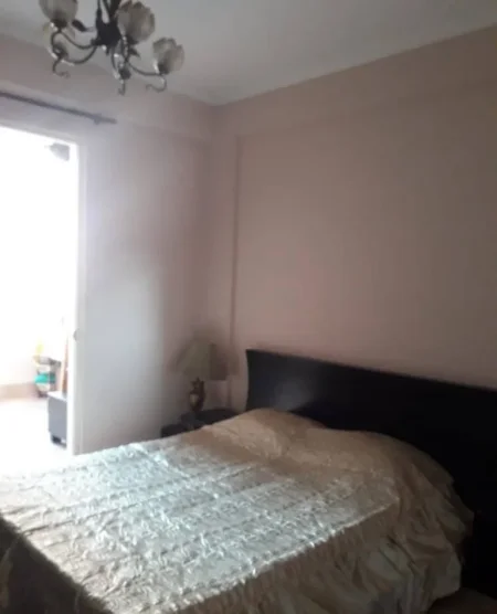 Tirane, jepet me qera apartament 2+1 Kati 4, 76 m² 550 € (Rruga Komuna e Parisit)