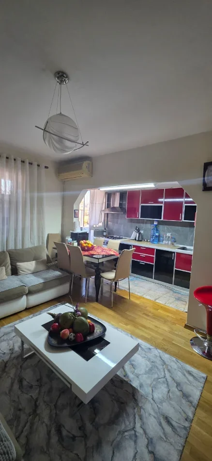 Tirane, shitet apartament 1+1+Aneks+Ballkon Kati 5, 63 m² 88.000 € (kombinat)