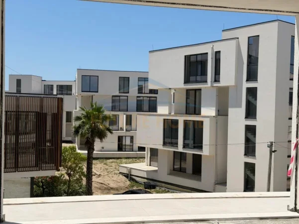 Gjiri Lalezit | Hamallaj, shitet apartament 3+1 Kati 4, 164 m² 500.000 € (Hamallaj)
