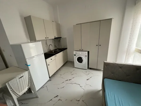 Tirane, jepet me qera , 35 m² 300 € (Don Bosko - Viva Market)