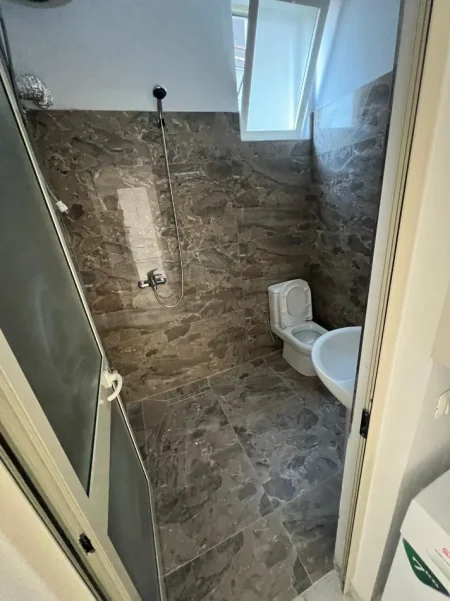 Tirane, jepet me qera , 35 m² 300 € (Don Bosko - Viva Market)