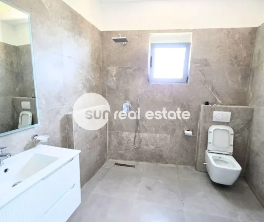 Ulqin, shitet apartament 1+1+Ballkon Kati 4, 52 m² 130.000 € (ULQIN)