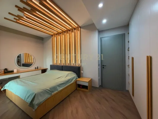 Tirane, shitet apartament 2+1 Kati 5, 130 m² 390.000 € (Ish Parku everest142901)