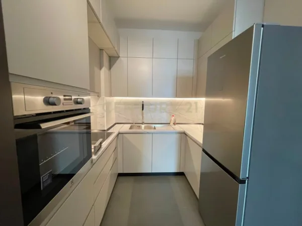 Tirane, jepet me qera apartament 1+1 Kati 2, 73 m² 650 € (Laprake Neom142873)