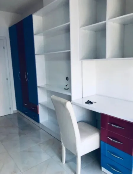 Tirane, jepet me qera apartament 2+1 Kati 2, 105 m² 750 € (SELVIA)