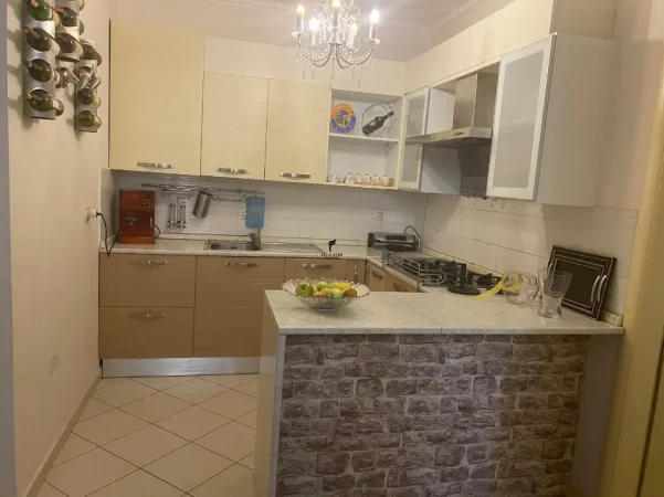 Tirane, shitet apartament 2+1 Kati 3, 116 m² 180.000 € (YZBERISHT)