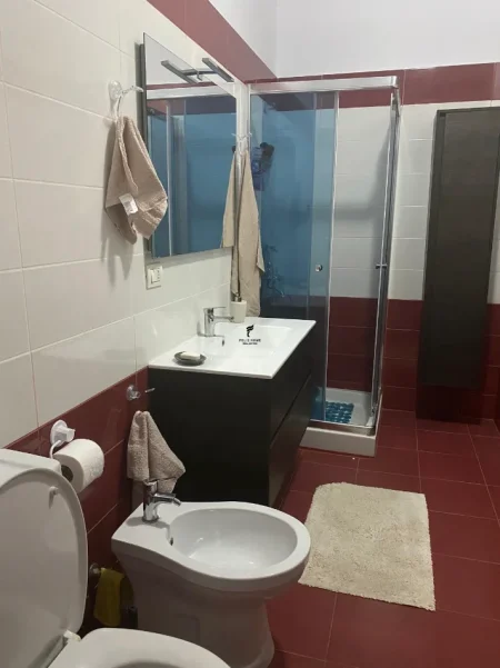 Tirane, shitet apartament 2+1 Kati 3, 116 m² 180.000 € (YZBERISHT)