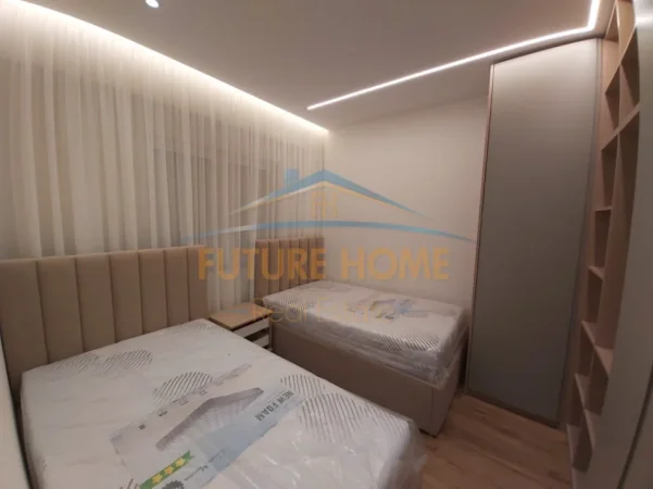 Tirane, jepet me qera apartament 2+1 Kati 3, 102 m² 1.000 € (rruga e barrikadave)