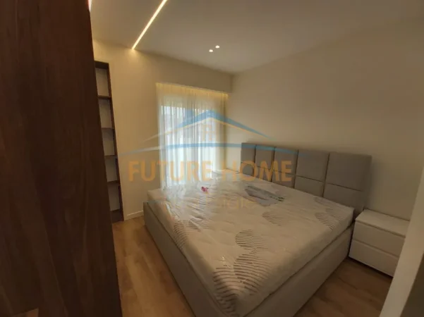 Tirane, jepet me qera apartament 2+1 Kati 3, 102 m² 1.000 € (rruga e barrikadave)