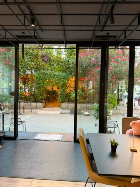 Tirane, shitet lokal Kati 0, 136 m² 370.000 € (Rruga Babe Rexha, Ish Parku i Autobuzave)