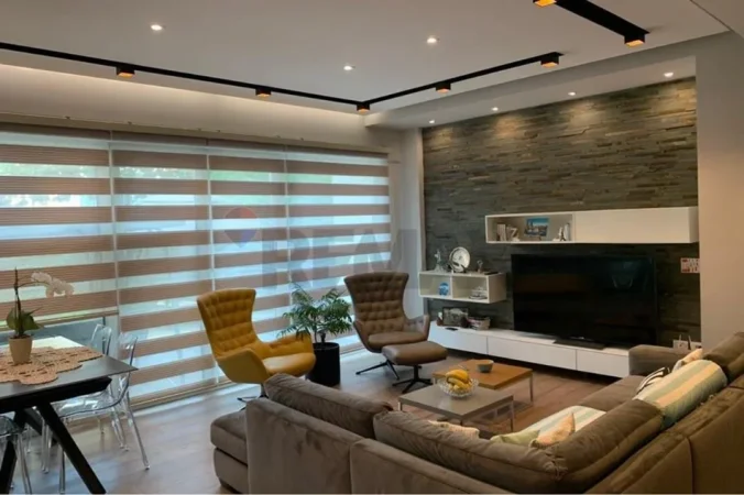 Tirane, shitet Vile Vile 3 Katshe , 412 m² 845.000 € (Rruga e Elbasanit)
