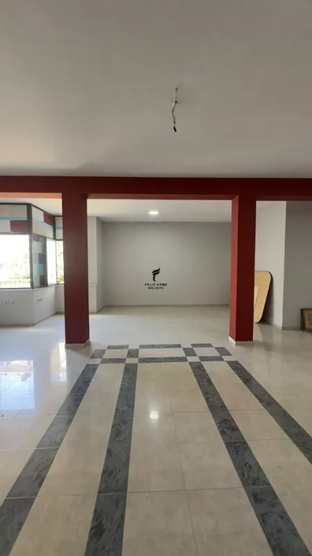 Tirane, jepet me qera zyre Kati 1, 120 m² 950 € (RRUGA E DURRESIT)
