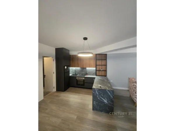 Tirane, jepet me qera apartament 1+1 , 77 m² 450 € (Astir SPEED142919)