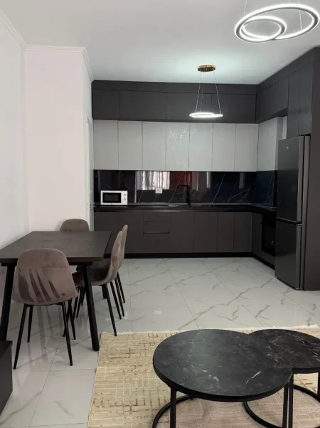 Tirane, jepet me qera apartament 1+1 Kati 4, 77 m² 500 € (Astir)
