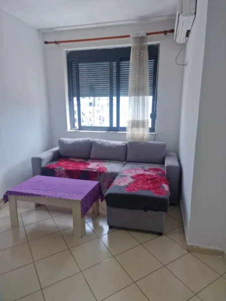 Tirane, jepet me qera apartament 1+1 Kati 7, 59 m² 400 € (astir 2 palmat)