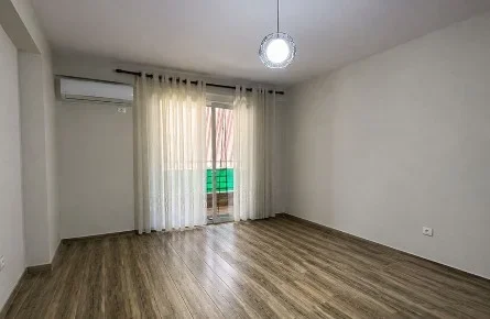 Tirane, jepet me qera apartament 2+1 , 120 m² 162.405 € 