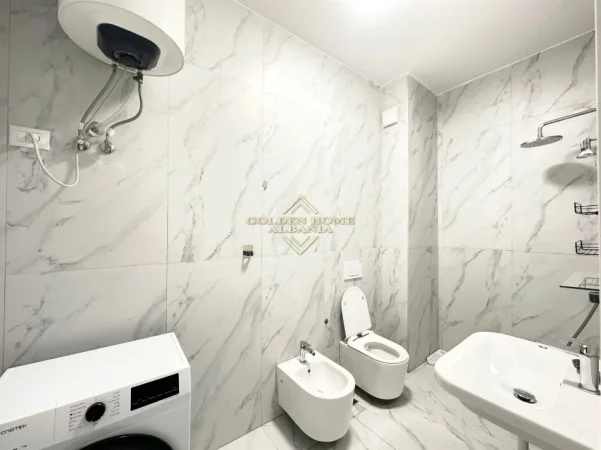 Tirane, shitet apartament , 60 m² 
