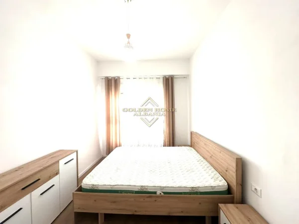 Tirane, shitet apartament , 60 m² 