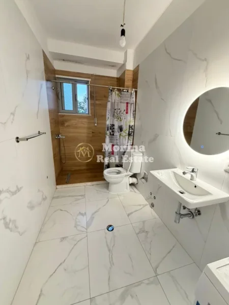Tirane, jepet me qera apartament 2+1 Kati 3, 98 m² 500 € (Rruga Ferit Xhajko)