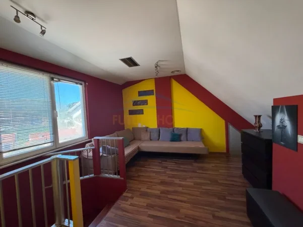 Tirane, shitet apartament 4+1 Kati 4, 237 m² 323.000 € (SELITE)
