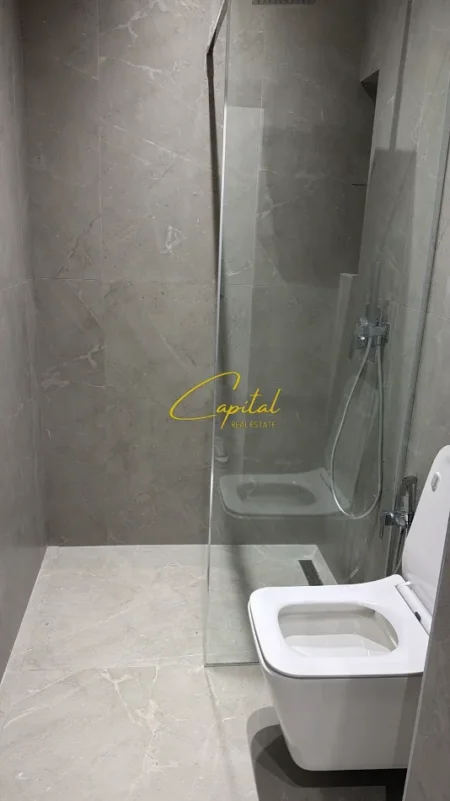 Tirane, jepet me qera zyre Kati 1, 70 m² 550 € (VASIL SHANTO)