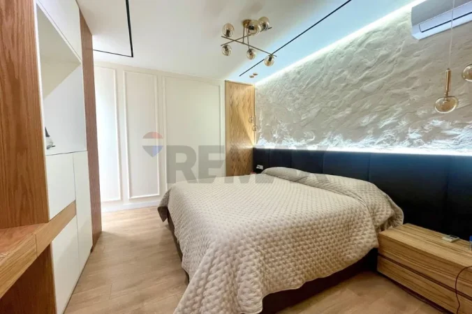 Tirane, shitet apartament 3+1 , 135 m² 450.000 € (Qender)
