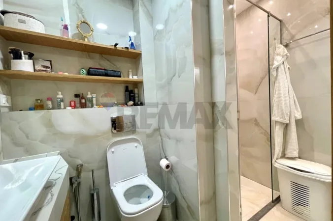 Tirane, shitet apartament 3+1 , 135 m² 450.000 € (Qender)