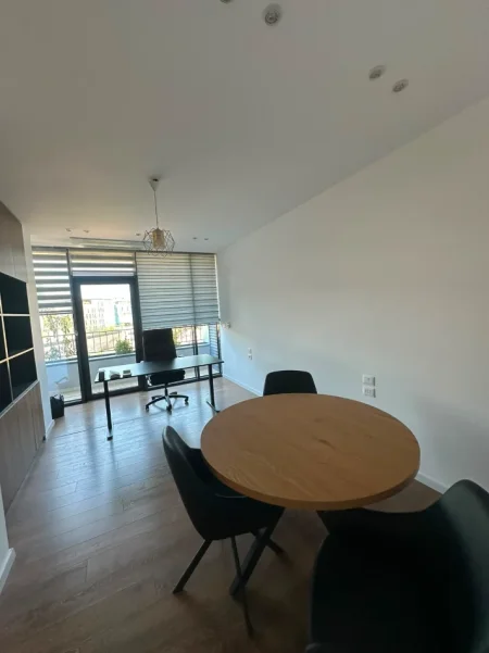 Tirane, jepet me qera zyre , 130 m² 1.420 € 