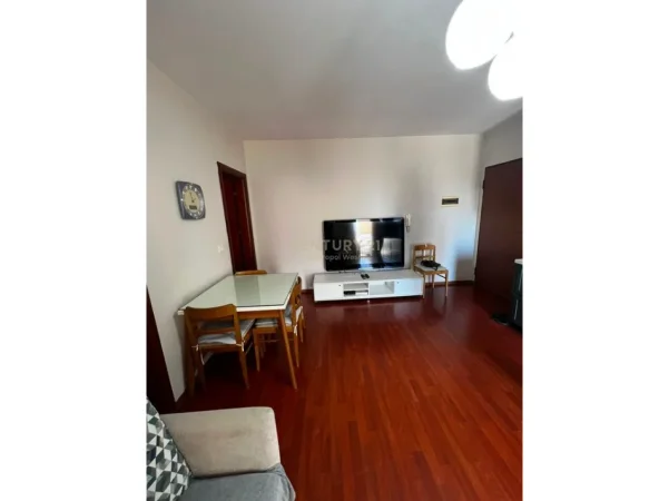 Tirane, jepet me qera apartament 1+1 Kati 8, 110 m² 600 € 
