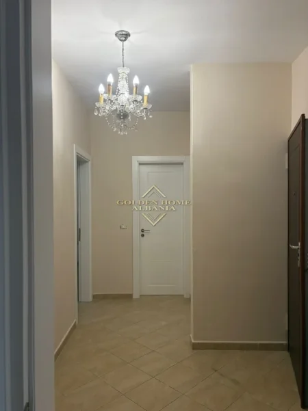 Tirane, jepet me qera apartament , 90 m² 