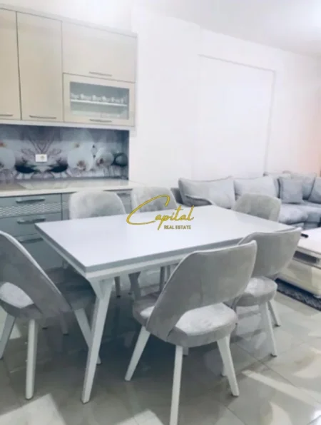 Tirane, jepet me qera apartament 2+1 Kati 2, 105 m² 700 € (SELVIA)
