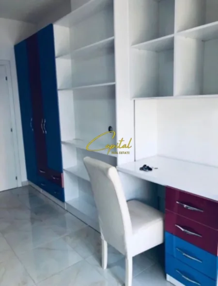 Tirane, jepet me qera apartament 2+1 Kati 2, 105 m² 700 € (SELVIA)