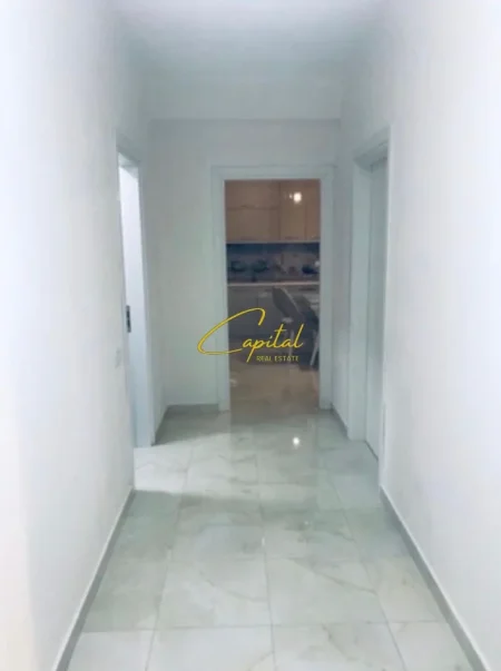 Tirane, jepet me qera apartament 2+1 Kati 2, 105 m² 700 € (SELVIA)