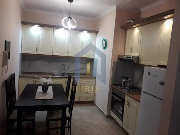 Tirane, shitet apartament 2+1+Ballkon Kati 7, 100 m² 235.000 € (Apartament 2+1 për shitje tek Rruga e Kavajes)