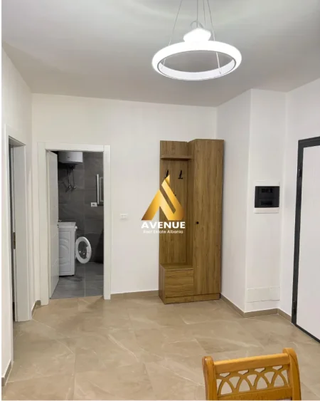 Tirane, jepet me qera apartament 1+1+Ballkon Kati 9, 60 m² 450 € (SOKRAT MIHO)