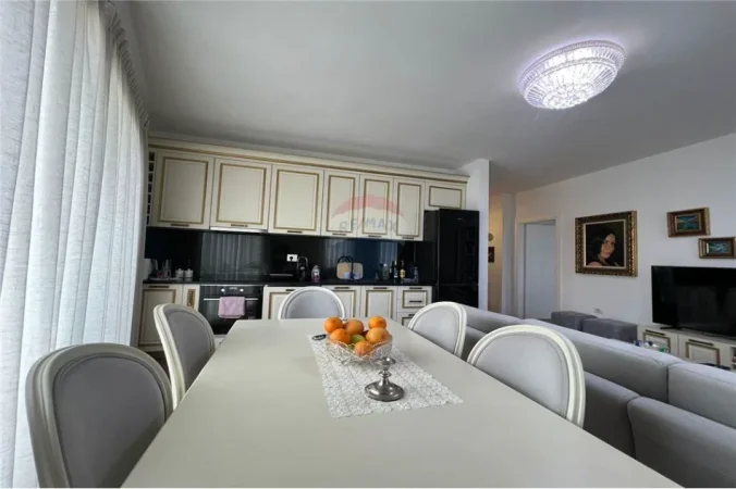 Tirane, jepet me qera apartament 2+1+Ballkon , 85 m² 850 € (Rruga e Elbasanit)
