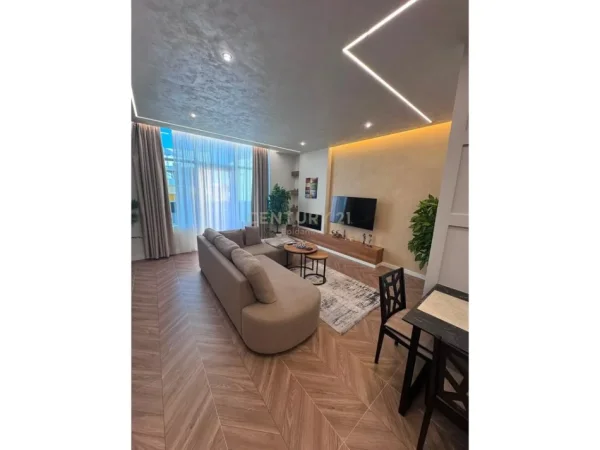 Durres, jepet me qera apartament 2+1 Kati 5, 115 m² 1.200 € 