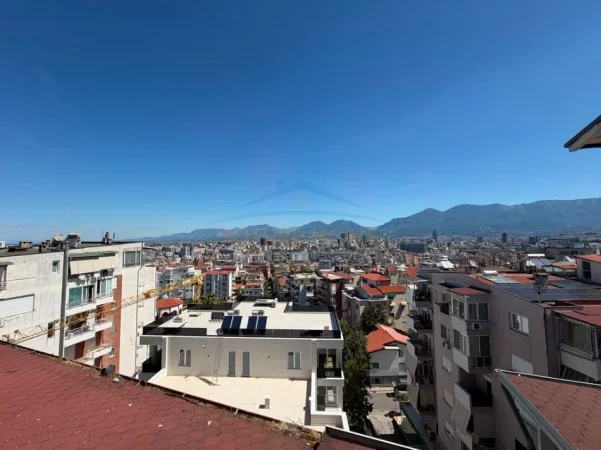 Tirane, shitet apartament duplex 4+1+2 Kati 4, 237 m² 323.000 € (SELITE)
