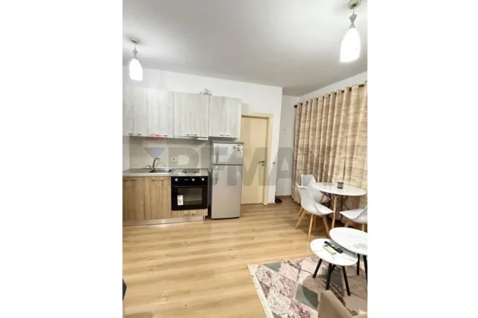 Tirane, jepet me qera apartament Kati 6, 40 m² 370 € (Qsut)