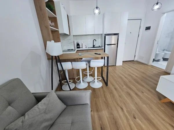 Tirane, jepet me qera apartament 1+1 Kati 3, 41 m² 400 € (FRESK , Residenca OXA)