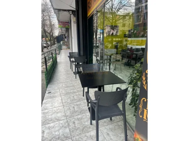 Tirane, jepet me qera ambjent biznesi Kati 0, 35 m² 500 € (RRUGA 5 MAJI)