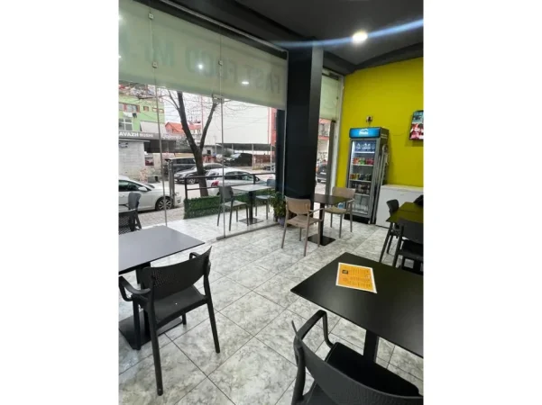 Tirane, jepet me qera ambjent biznesi Kati 0, 35 m² 500 € (RRUGA 5 MAJI)