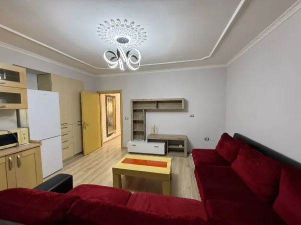 Tirane, shitet apartament 1+1 Kati 1, 50 m² 114.000 € (Perballe shkolles VACE ZELA)