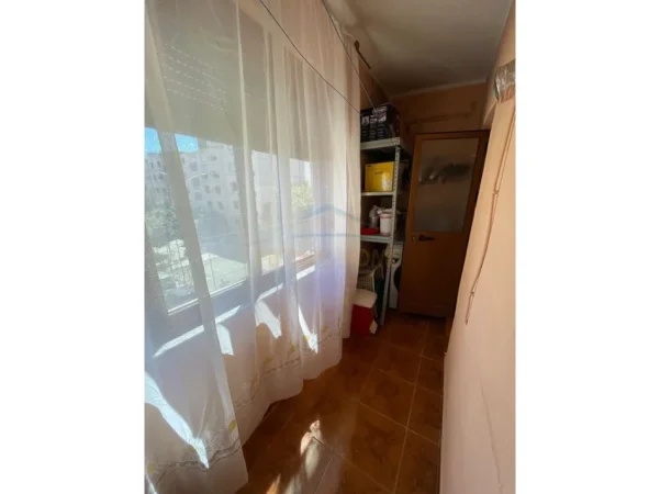 jap me qera apartament 2+1+Ballkon Kati 3, 75 m² 500 € (PARKU)