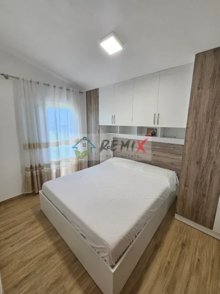 Durres, jepet me qera Vile Vile 2 Katshe Kati 2, 800 m² 600 €