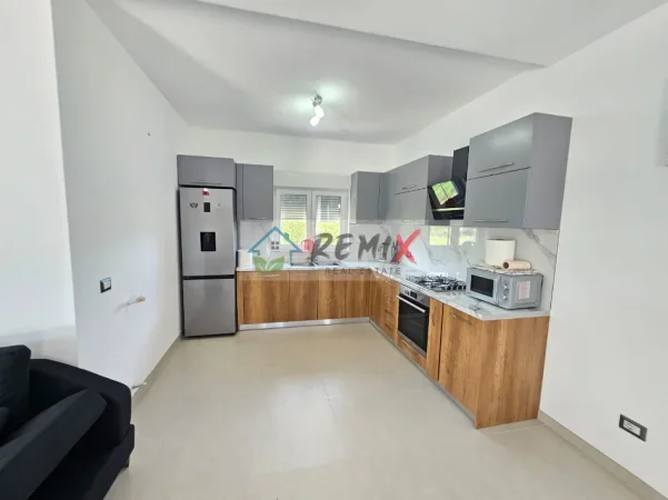Durres, jepet me qera Vile Vile 2 Katshe Kati 2, 800 m² 600 €
