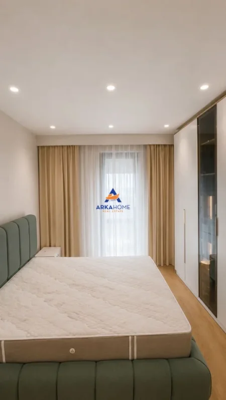 Tirane, jepet me qera apartament 2+1+Ballkon Kati 7, 110 m² 800 € 