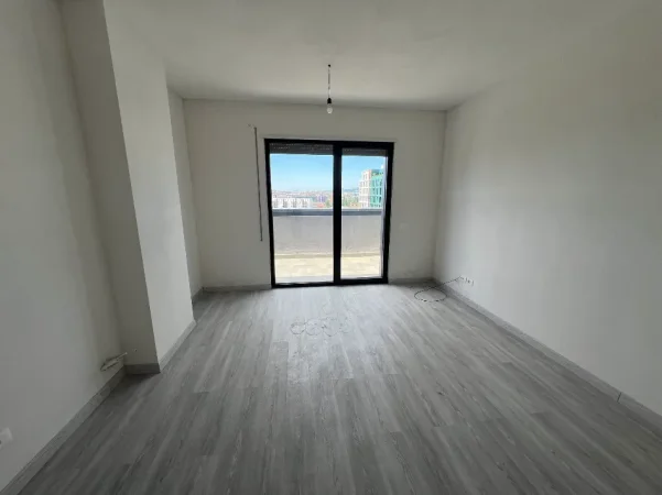 Tirane, jepet me qera apartament 2+1+Ballkon Kati 8, 100 m² 400 € (Bulevardi i Ri)