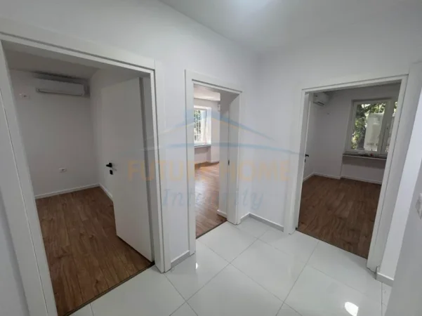 Tirane, jepet me qera apartament Kati 2, 75 m² 800 € (Stacioni i Trenit)